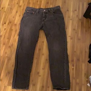 Levi’s size 28